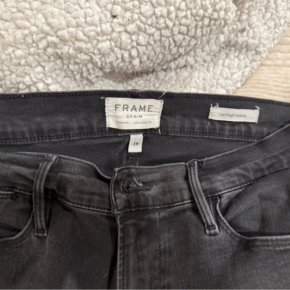 Frame Le high Skinny Black Jeans with frayed bottom